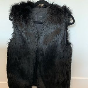TALULA Aritzia Faux Fur Vest
